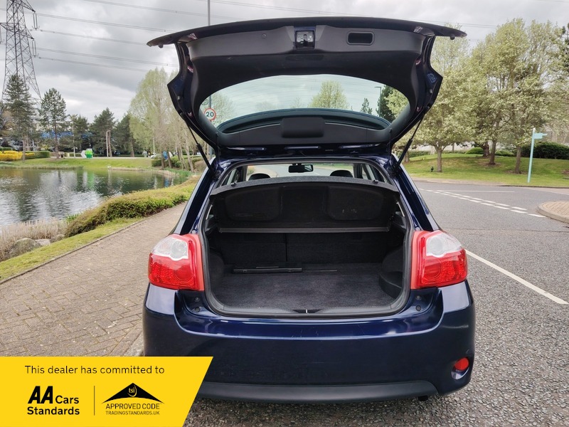 Used Toyota Auris 2010 for sale - 78097609: Photo 7