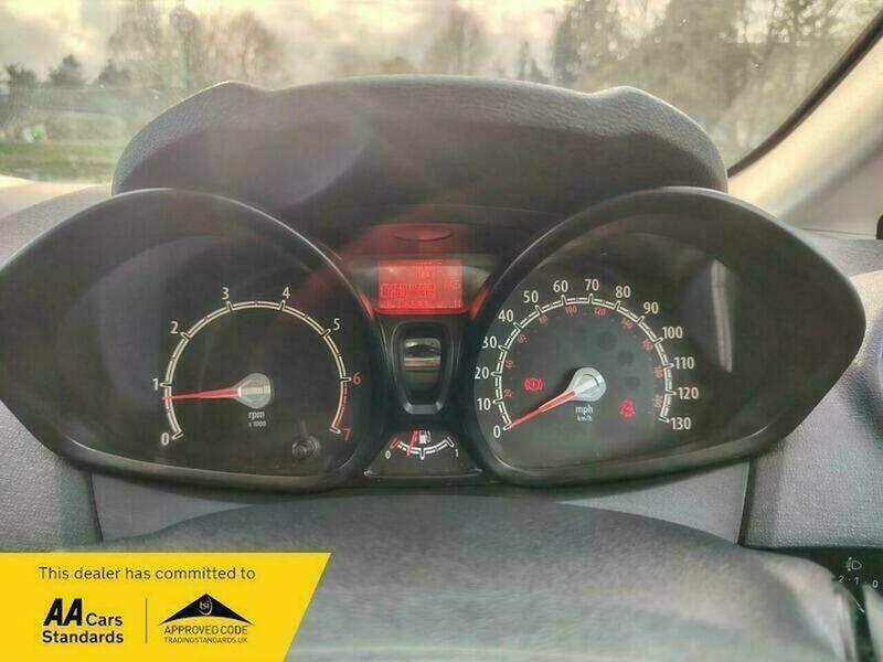 Used Ford Fiesta 2012 for sale - 77802405: Photo 24