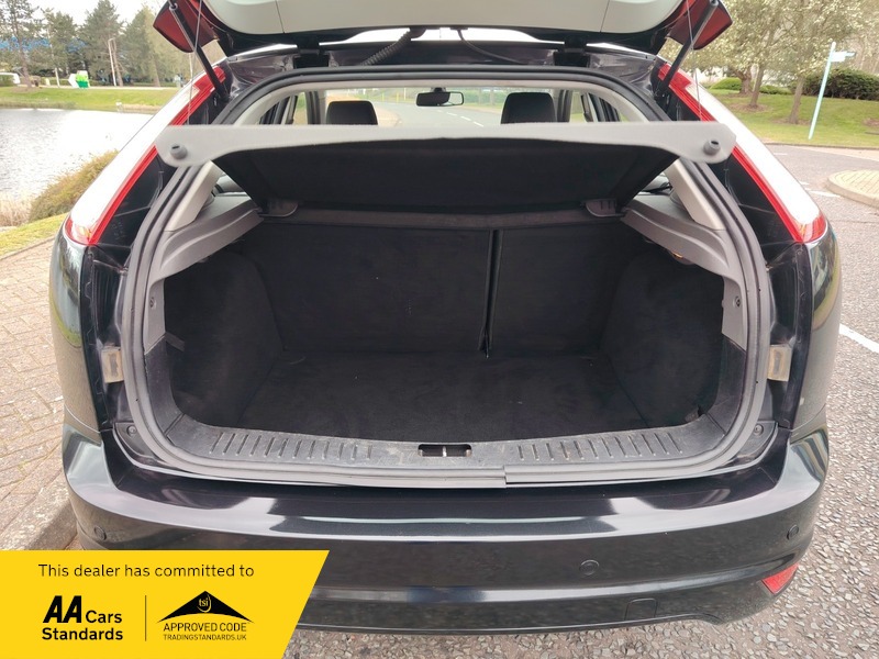 Used Ford Focus 2011 for sale - 78062054: Photo 8