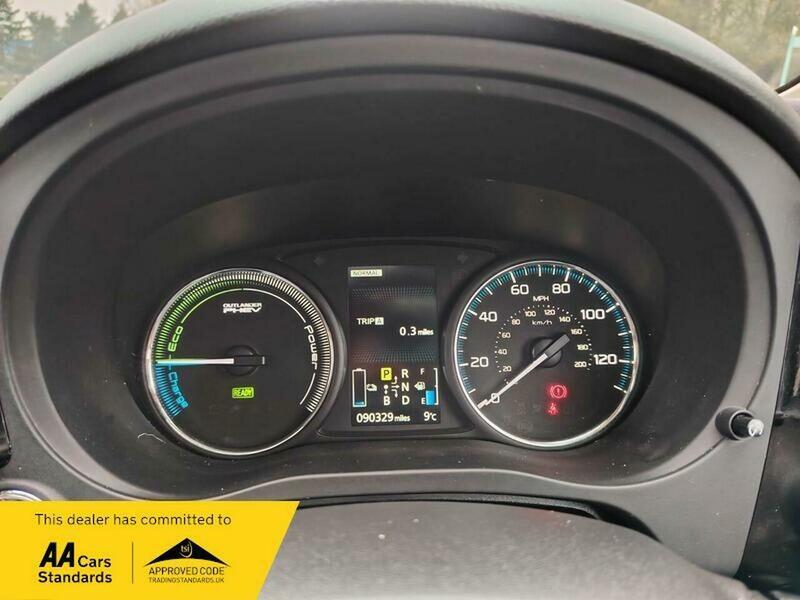 Used Mitsubishi Outlander 2014 for sale - 77802417: Photo 31