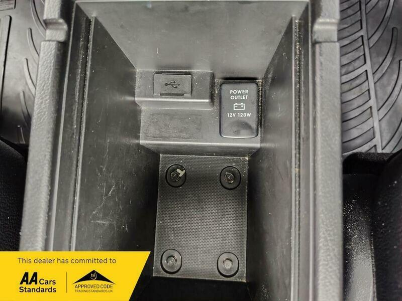 Used Mitsubishi Outlander 2014 for sale - 77802417: Photo 40