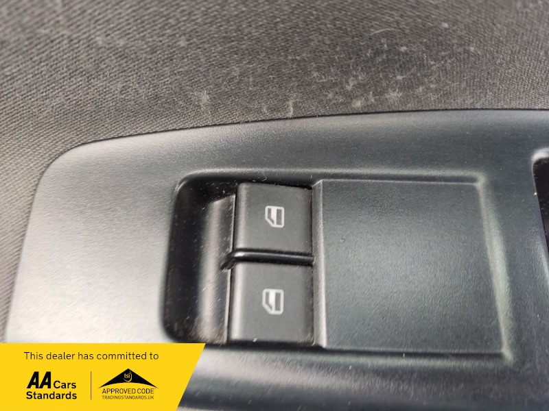 Used Volkswagen Polo 2004 for sale - 78111500: Photo 26