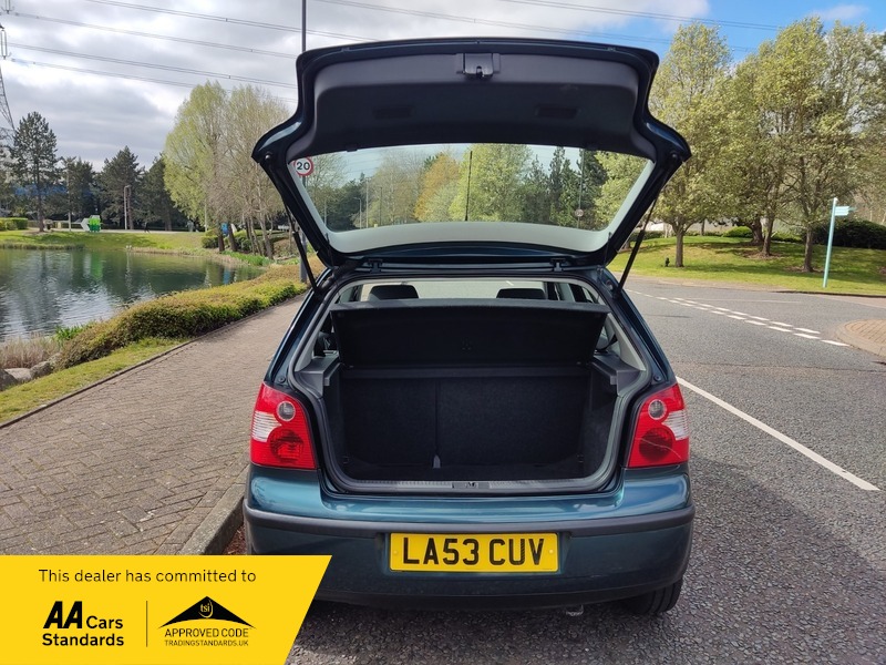 Used Volkswagen Polo 2004 for sale - 78111500: Photo 8