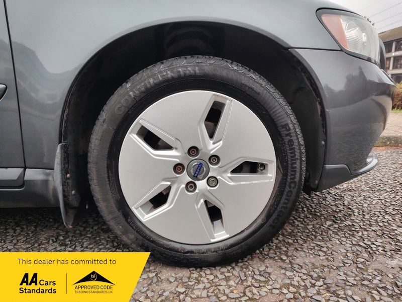 Used Volvo S40 2010 for sale - 77802397: Photo 16