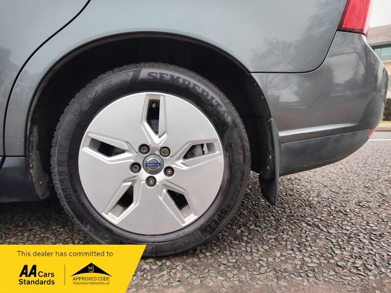 Used Volvo S40 2010 for sale - 77802397: Photo 18