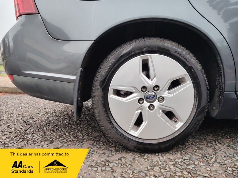 Used Volvo S40 2010 for sale - 77802397: Photo 19