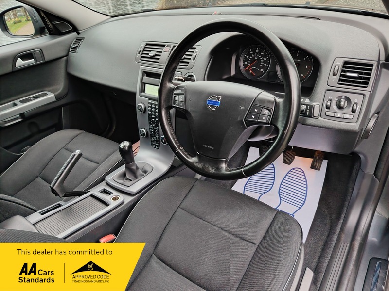 Used Volvo S40 2010 for sale - 77802397: Photo 24