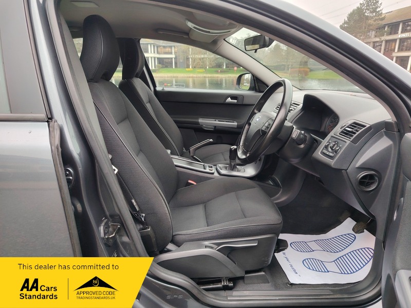 Used Volvo S40 2010 for sale - 77802397: Photo 25