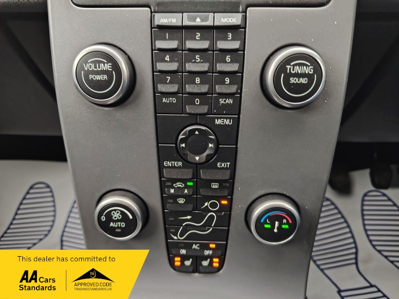 Used Volvo S40 2010 for sale - 77802397: Photo 30