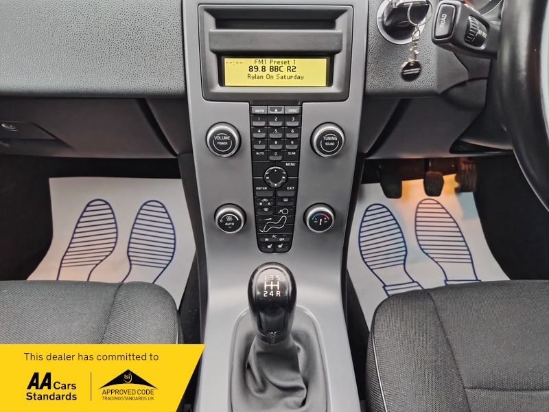 Used Volvo S40 2010 for sale - 77802397: Photo 31