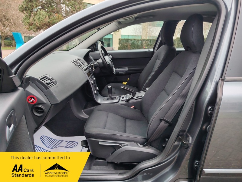 Used Volvo S40 2010 for sale - 77802397: Photo 35