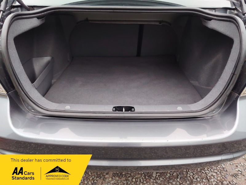 Used Volvo S40 2010 for sale - 77802397: Photo 7