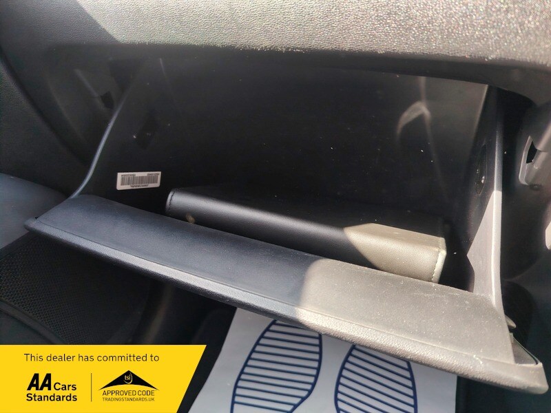 Used Hyundai i10 2009 for sale - 78056803: Photo 32