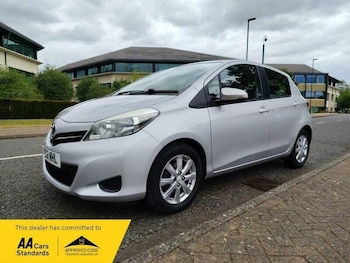 Used Toyota Yaris 2012 for sale - 78920197: Photo