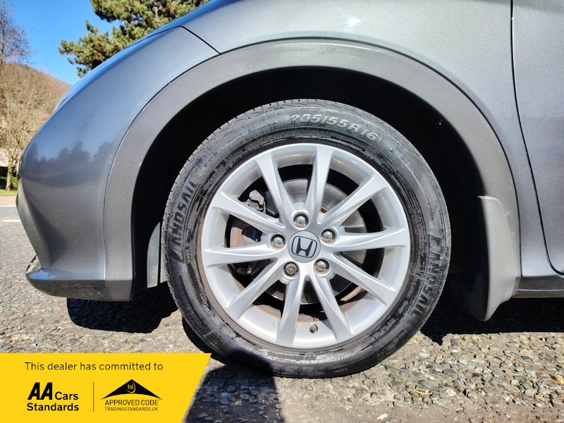 Used Honda Civic 2013 for sale - 77921019: Photo 17