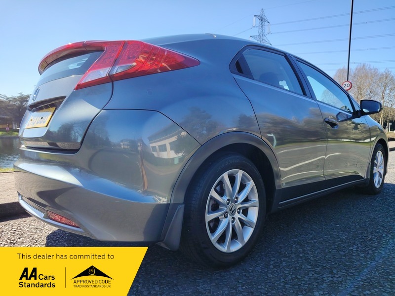 Used Honda Civic 2013 for sale - 77921019: Photo 21