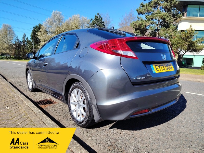 Used Honda Civic 2013 for sale - 77921019: Photo 5