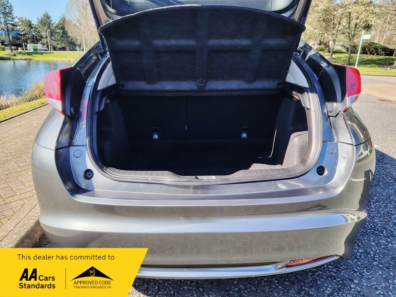 Used Honda Civic 2013 for sale - 77921019: Photo 8