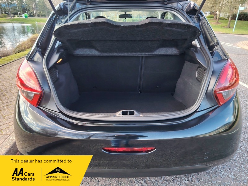 Used Peugeot 208 2018 for sale - 77891445: Photo 7