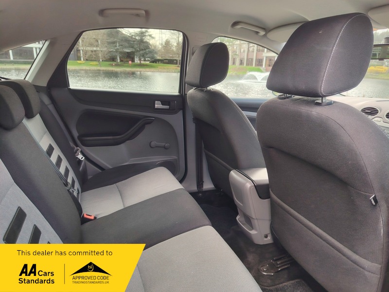 Used Ford Focus 2010 for sale - 77836490: Photo 25