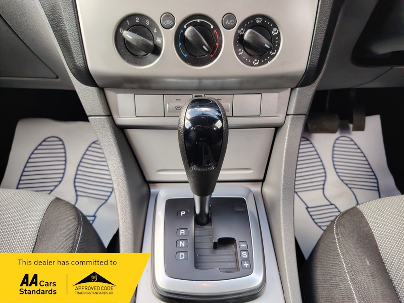 Used Ford Focus 2010 for sale - 77836490: Photo 31