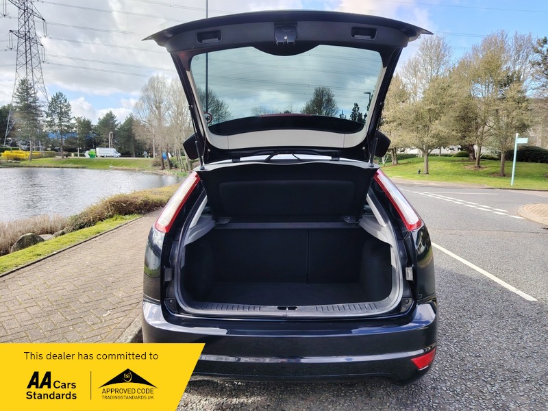 Used Ford Focus 2010 for sale - 77836490: Photo 7