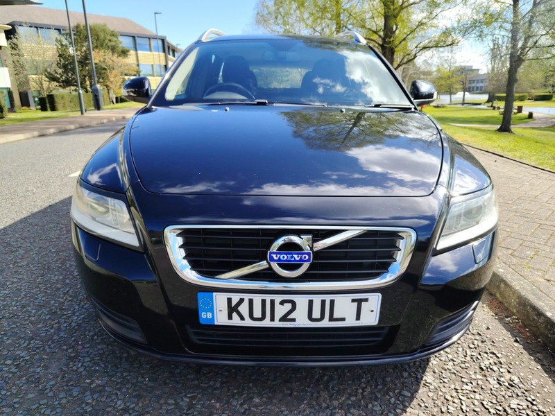 Used Volvo V50 2012 for sale - 78140864: Photo 2