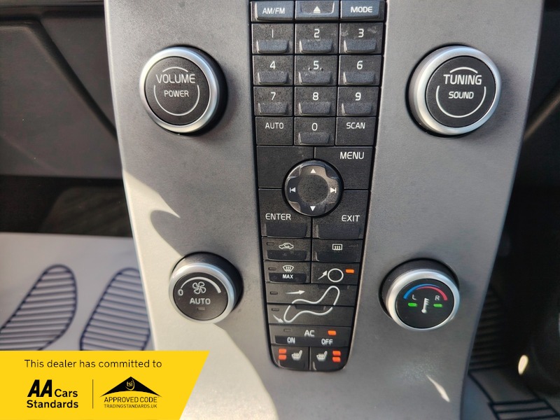 Used Volvo V50 2012 for sale - 78140864: Photo 30