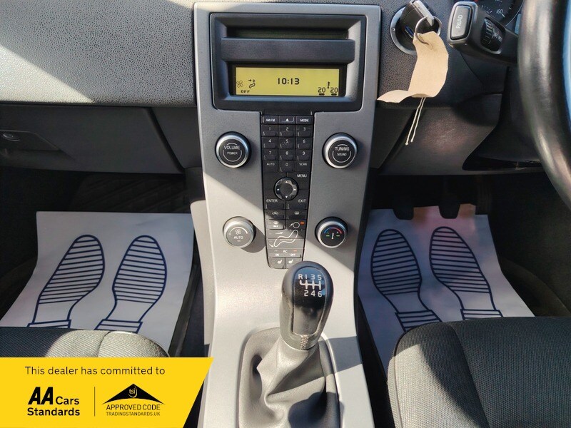 Used Volvo V50 2012 for sale - 78140864: Photo 31