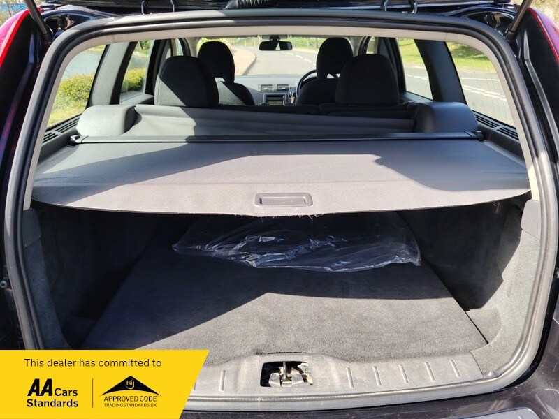 Used Volvo V50 2012 for sale - 78140864: Photo 9