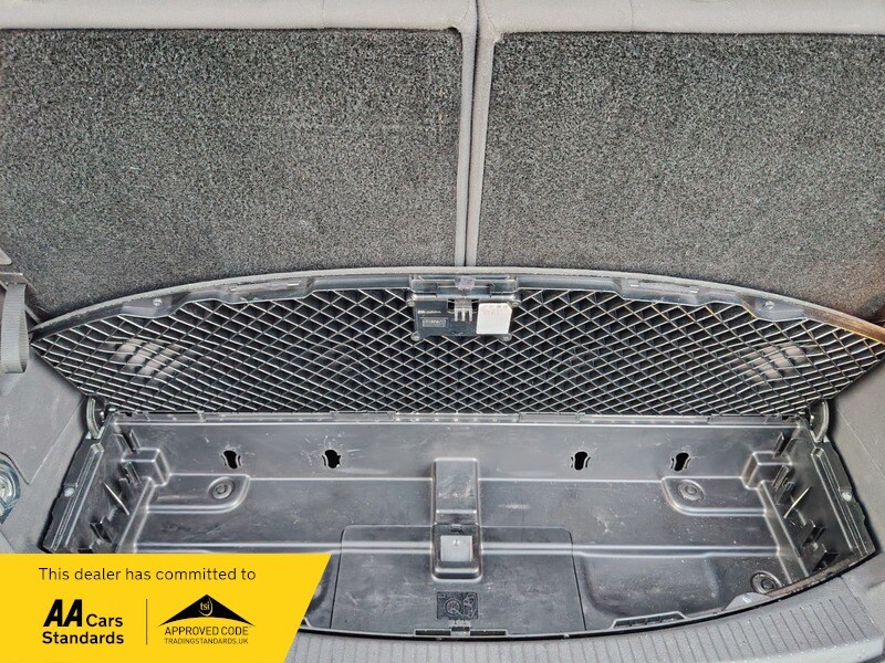 Used Volkswagen Touran 2009 for sale - 77802386: Photo 12