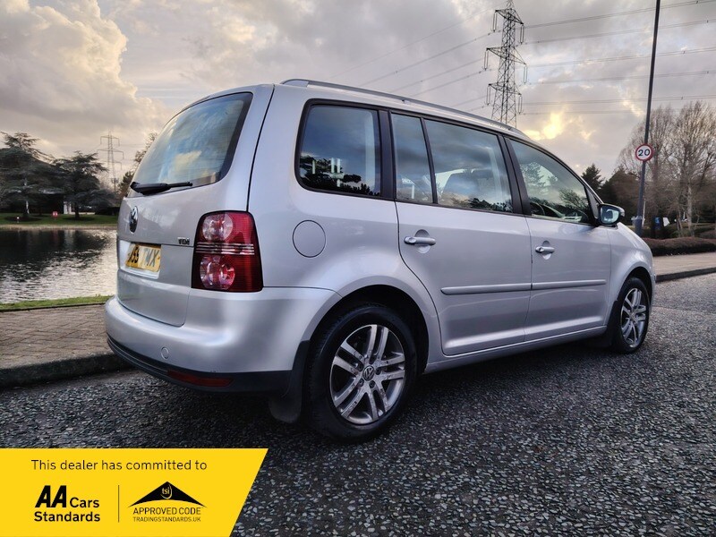 Used Volkswagen Touran 2009 for sale - 77802386: Photo 14