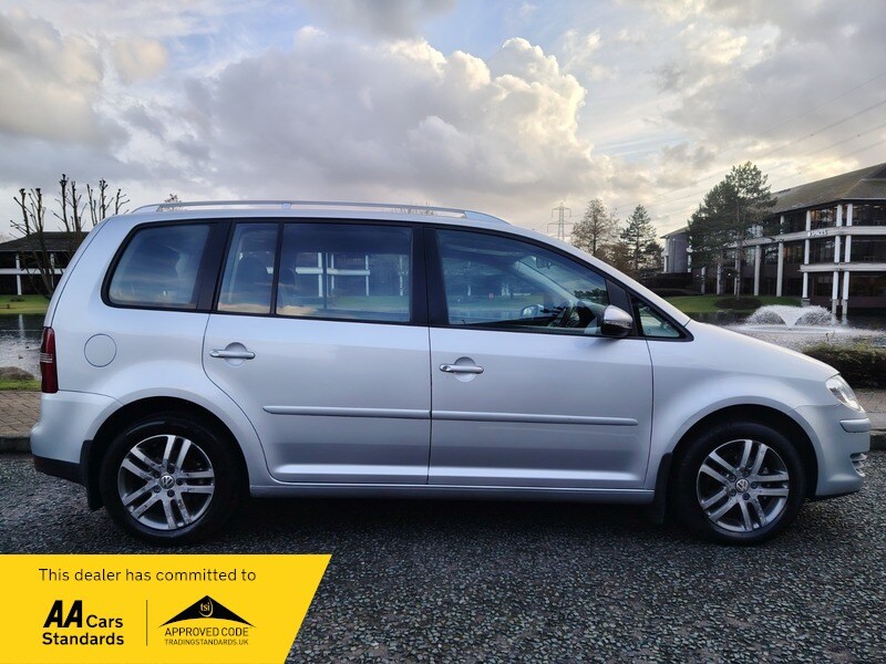 Used Volkswagen Touran 2009 for sale - 77802386: Photo 15