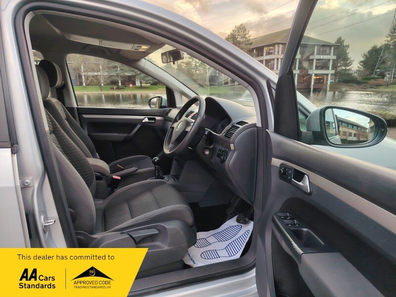 Used Volkswagen Touran 2009 for sale - 77802386: Photo 25