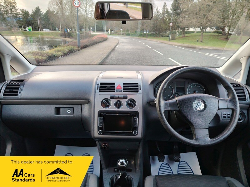 Used Volkswagen Touran 2009 for sale - 77802386: Photo 32