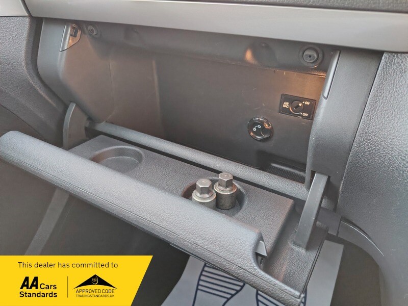 Used Volkswagen Touran 2009 for sale - 77802386: Photo 38