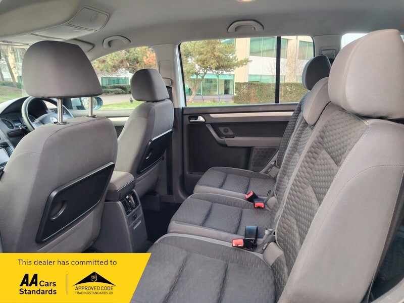 Used Volkswagen Touran 2009 for sale - 77802386: Photo 42