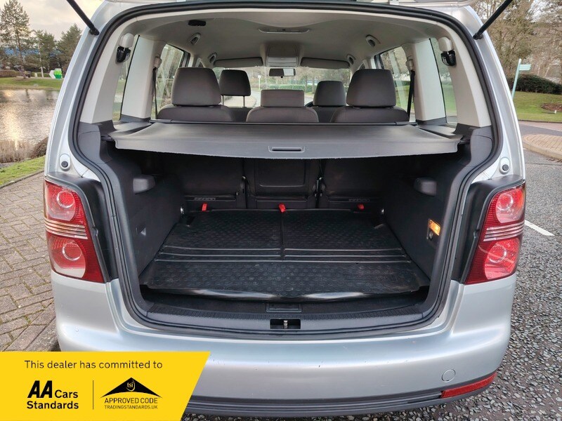 Used Volkswagen Touran 2009 for sale - 77802386: Photo 8