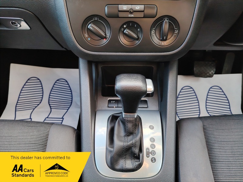 Used Volkswagen Golf 2005 for sale - 77836476: Photo 30