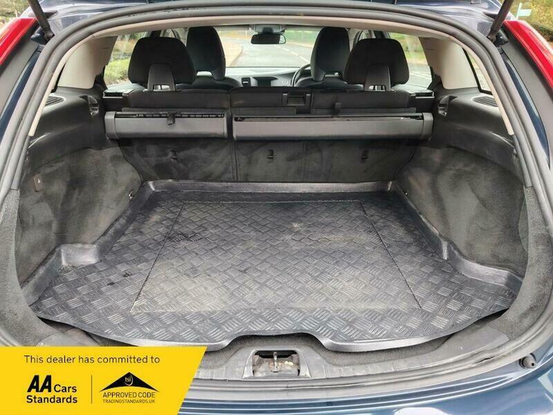 Used Volvo V60 2011 for sale - 77802383: Photo 10