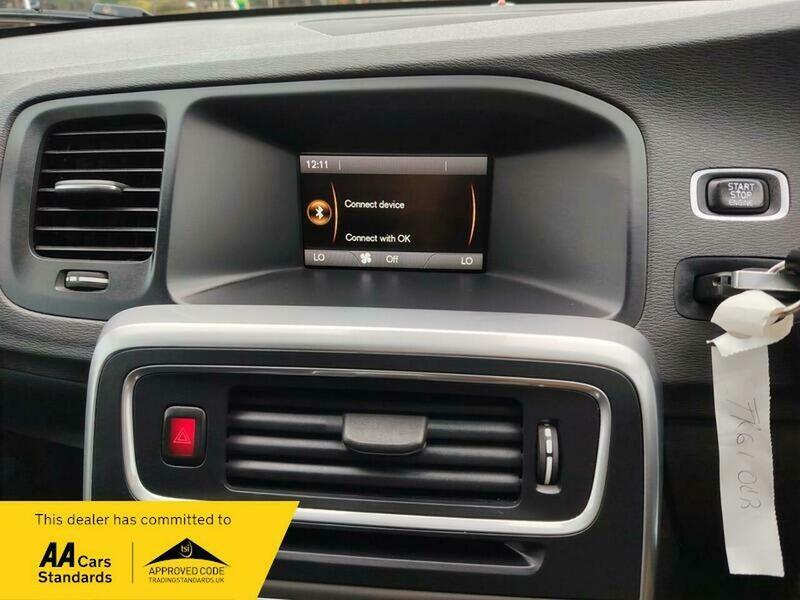 Used Volvo V60 2011 for sale - 77802383: Photo 30