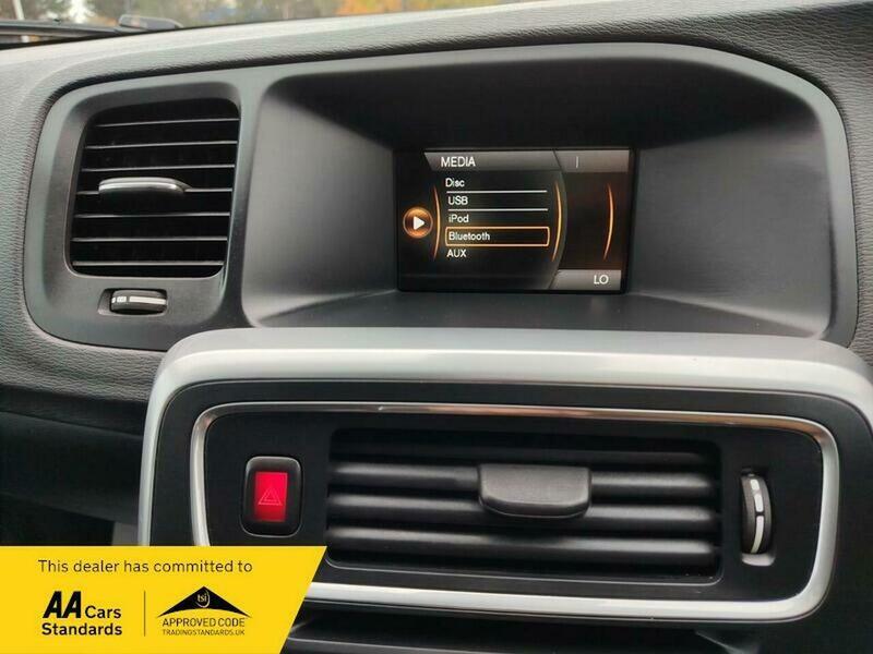 Used Volvo V60 2011 for sale - 77802383: Photo 33