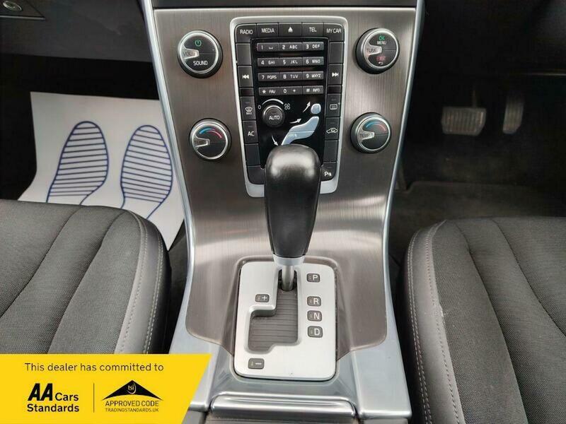 Used Volvo V60 2011 for sale - 77802383: Photo 34