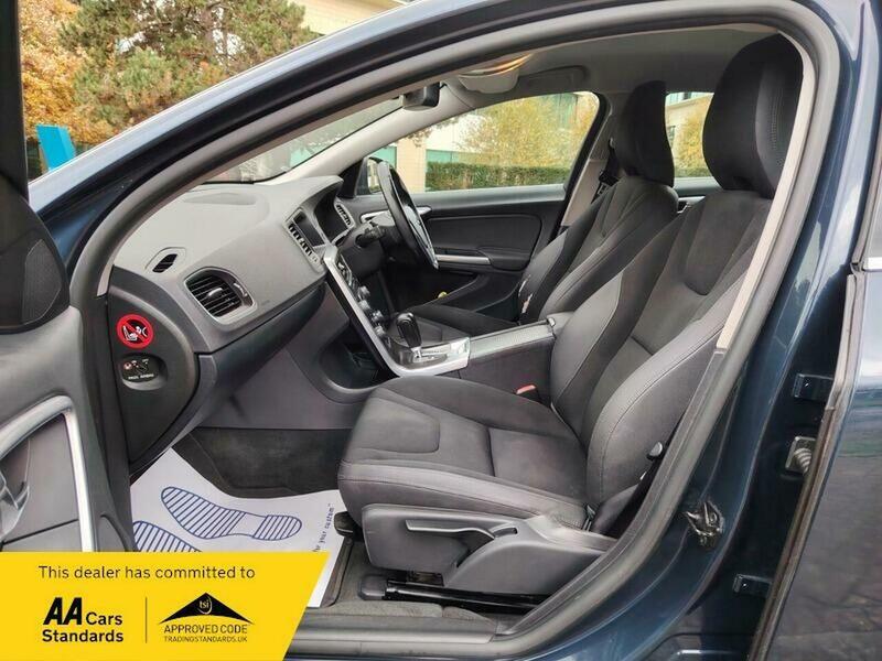 Used Volvo V60 2011 for sale - 77802383: Photo 38