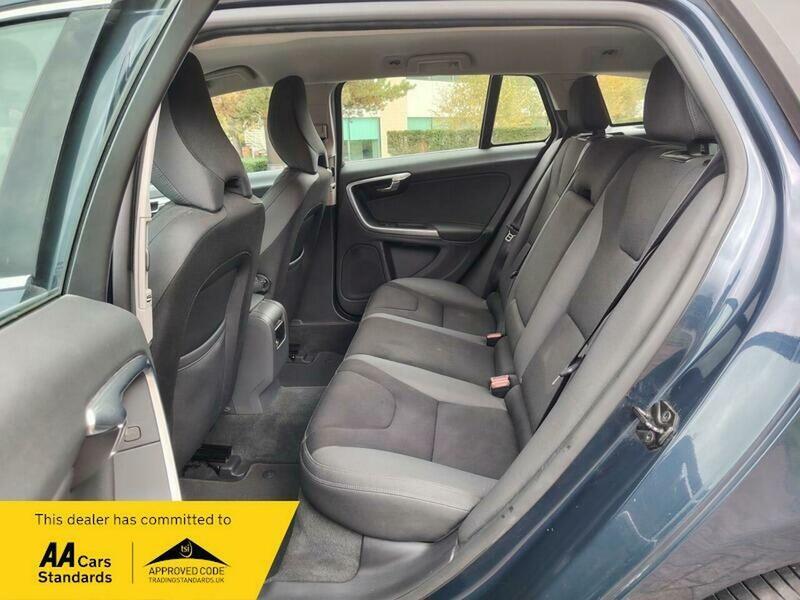 Used Volvo V60 2011 for sale - 77802383: Photo 40