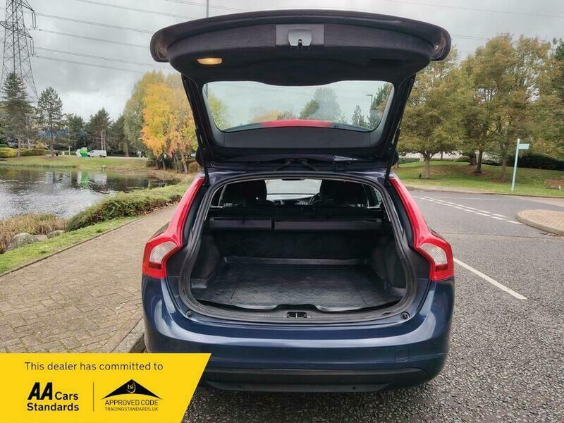 Used Volvo V60 2011 for sale - 77802383: Photo 8