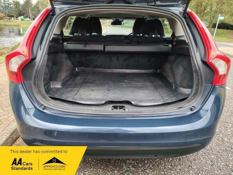 Used Volvo V60 2011 for sale - 77802383: Photo 9