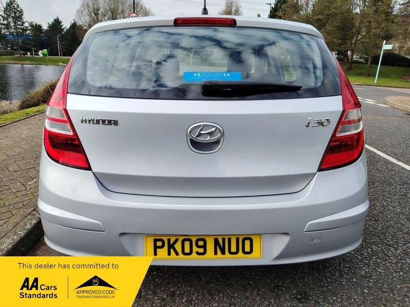 Used Hyundai i30 2009 for sale - 77802420: Photo 6