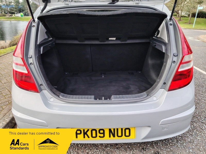 Used Hyundai i30 2009 for sale - 77802420: Photo 8