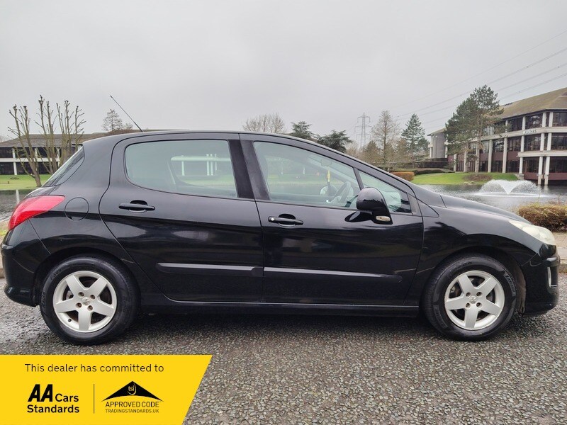 Used Peugeot 308 2010 for sale - 77802402: Photo 12